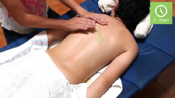 huong-dan-cach-massage-giam-dau-lung-tai-nha-5