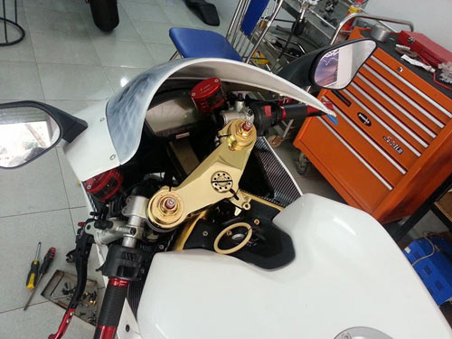 Ducati 848 EVO mạ vàng 24K đầu tiên tại Việt Nam - 4