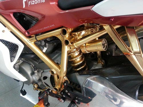 Ducati 848 EVO mạ vàng 24K đầu tiên tại Việt Nam - 7