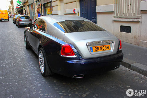 Samuel Eto’o "cưỡi" Rolls-Royce siêu sang dạo phố - 6