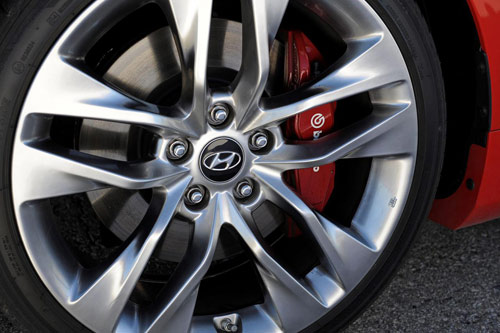 Hyundai công bố giá Genesis Coupe 2015 - 9