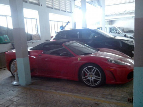 Dàn siêu xe Ferrari phủ bụi ở Việt Nam - 5