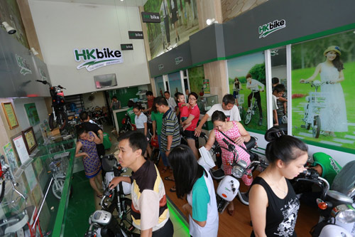 HKbike iTrend thu hút lượng khách khủng trong ngày đầu bán hàng - 2