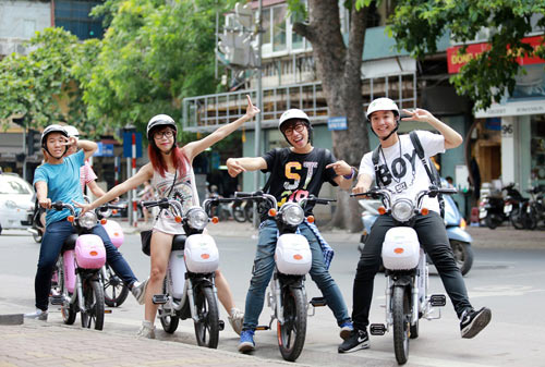 Học sinh thích thú với xe đạp điện của HKbike - 7