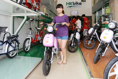 Học sinh thích thú với xe đạp điện của HKbike - 6