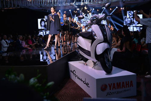 Yamaha Grande tỏa sáng trong đêm chung kết Elite Model Look 2014