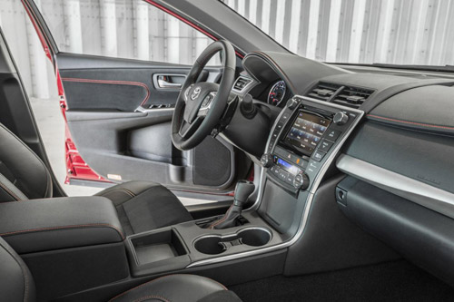 Toyota Camry 2015 chính thức có giá bán - 11