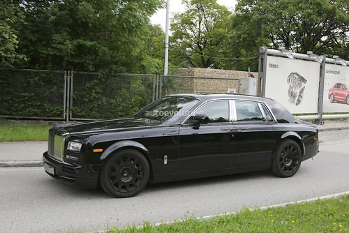 Rolls-Royce Phantom mới hiện nguyên hình - 5