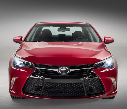 Toyota Camry 2015 chính thức có giá bán - 3