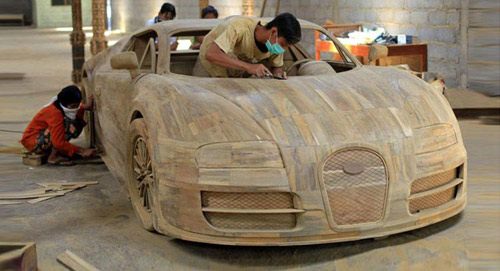 Bugatti Veyron làm từ gỗ giá 3.300 USD - 3