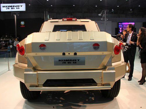 Siêu SUV Dartz Kombat dát vàng, nặng hơn 3 tấn - 5
