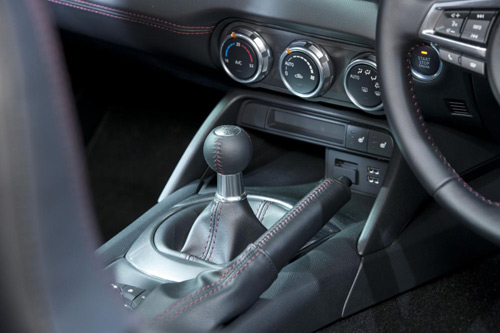 Mazda MX-5 2016: Chiếc mui trần hấp dẫn - 10