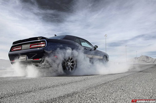 Dodge Challenger SRT Hellcat 2015 cực đắt hàng - 9