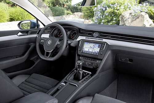 Volkswagen Passat 2015 đầu tiên đến tay khách hàng - 7