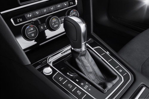 Volkswagen Passat 2015 đầu tiên đến tay khách hàng - 11