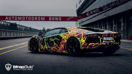 Lamborghini Aventador phủ màu độc, gây ảo giác - 8
