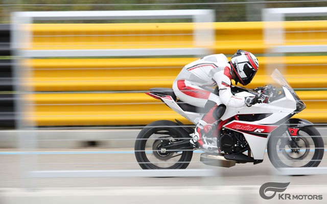 Hyosung GD250R – Đối thủ mới của Yamaha R25 và Honda CBR250R