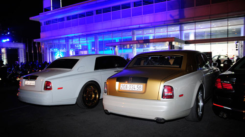 Cặp đôi Rolls-Royce Phantom biển "khủng", mạ vàng tại Hà Nội - 2