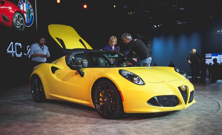 Lộ diện loạt siêu xe khủng tại triển lãm Detroit 2015 - 2