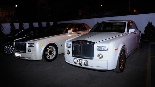 Cặp đôi Rolls-Royce Phantom biển "khủng", mạ vàng tại Hà Nội - 6