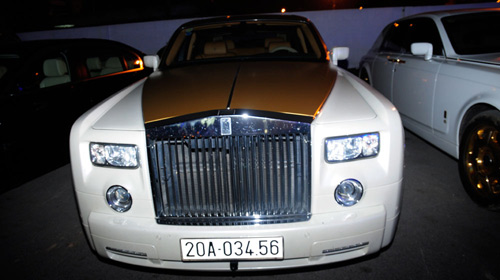 Cặp đôi Rolls-Royce Phantom biển "khủng", mạ vàng tại Hà Nội - 7