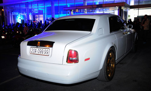 Cặp đôi Rolls-Royce Phantom biển "khủng", mạ vàng tại Hà Nội - 5