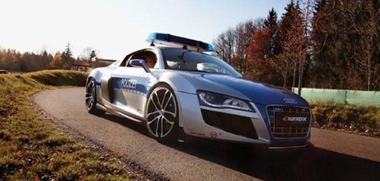 Điểm mặt 6 xe ôtô cảnh sát siêu tốc nhất thế giới - 3