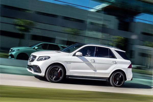 Video đầu tiên về Mercedes-Benz GLE 2016 - 3