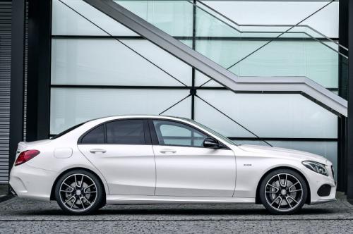 Công bố giá Mercedes-Benz C450 AMG Sport - 2