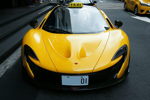 Siêu xe triệu đô McLaren P1 làm 'taxi' - 3