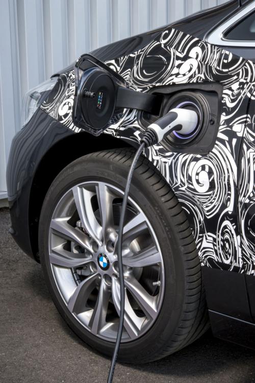 BMW 2 Series Active Tourer bản plug-in hybrid sắp ra mắt - 2