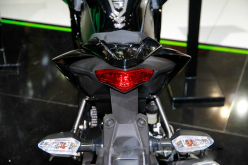 Siêu mô tô Kawasaki Z250SL hầm hố sắp lên kệ - 6