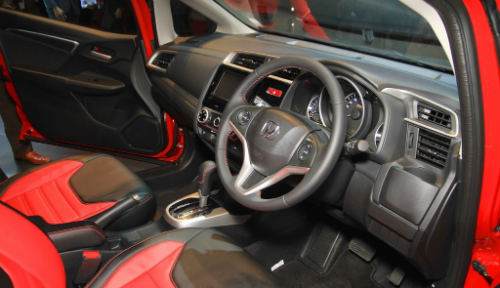 Lộ diện phiên bản mới Honda Jazz RS CVT giá mềm