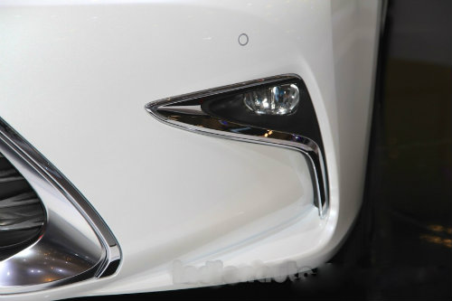 Mê mẩn mẫu Lexus ES300h 2016 giá 2,2 tỷ đồng - 4