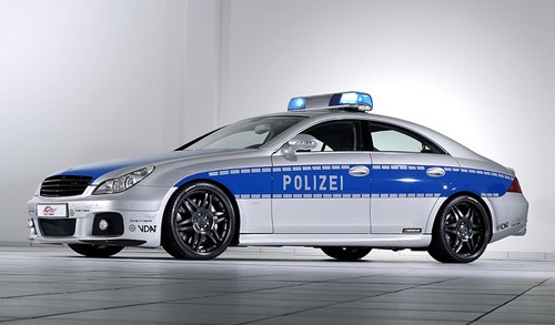 Những siêu xe cảnh sát cực "độc" trên thế giới (P2) - 4