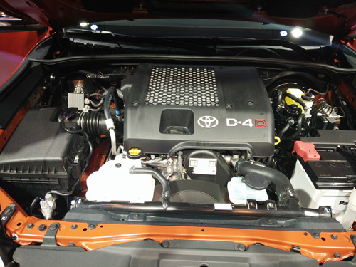 Ra mắt xe bán tải Toyota Hilux 2015, có bản số tự động - 4