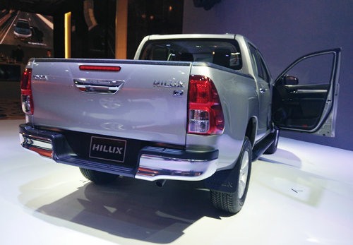 Ra mắt xe bán tải Toyota Hilux 2015, có bản số tự động - 8