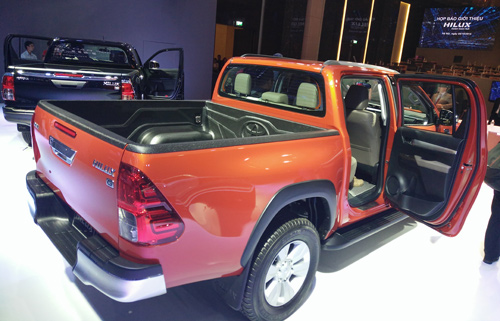 Ra mắt xe bán tải Toyota Hilux 2015, có bản số tự động - 9