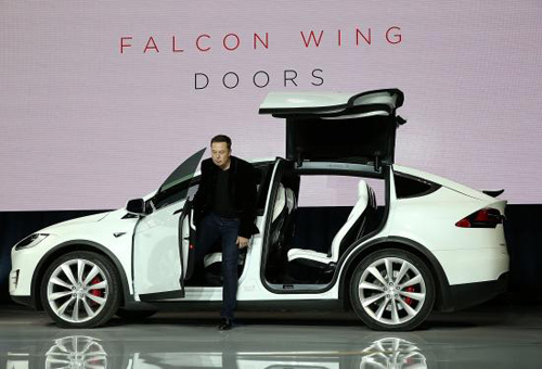 Tesla Model X phiên bản “cửa cánh chim” trình làng - 3