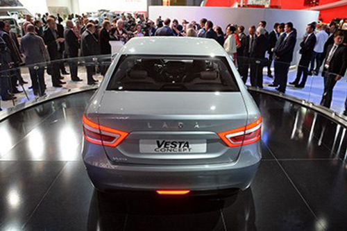 Nội soi xe hơi "bom tấn" Lada Vesta giá 160 triệu đồng - 7