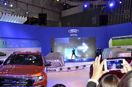 Triển lãm Motor Show 2015: Đã mắt với 150 mẫu xe ô tô