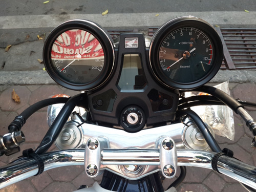 Hàng “độc” Honda CB1100 EX 2015 ồ ạt vào Việt Nam - 6