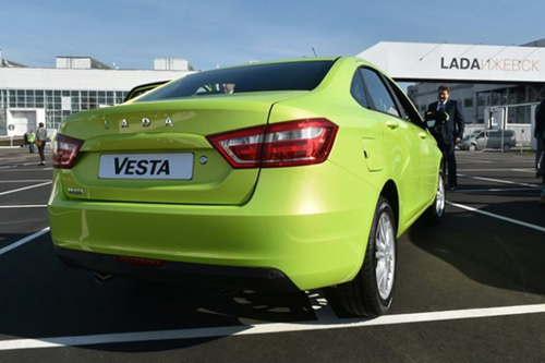Nội soi xe hơi "bom tấn" Lada Vesta giá 160 triệu đồng - 5