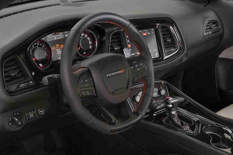 Dodge Challenger GT AWD Concept cơ bắp lộ diện - 3
