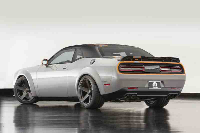 Dodge Challenger GT AWD Concept cơ bắp lộ diện