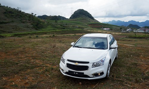 Điểm danh ba chiếc sedan hấp dẫn thị trường Việt - 2