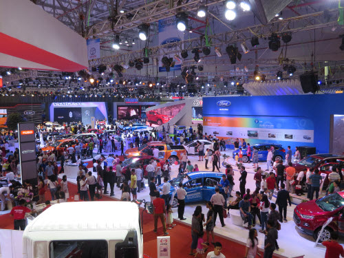 Triển lãm Motor Show 2015: Kỷ lục 2.500 xe ô tô được đặt hàng - 2