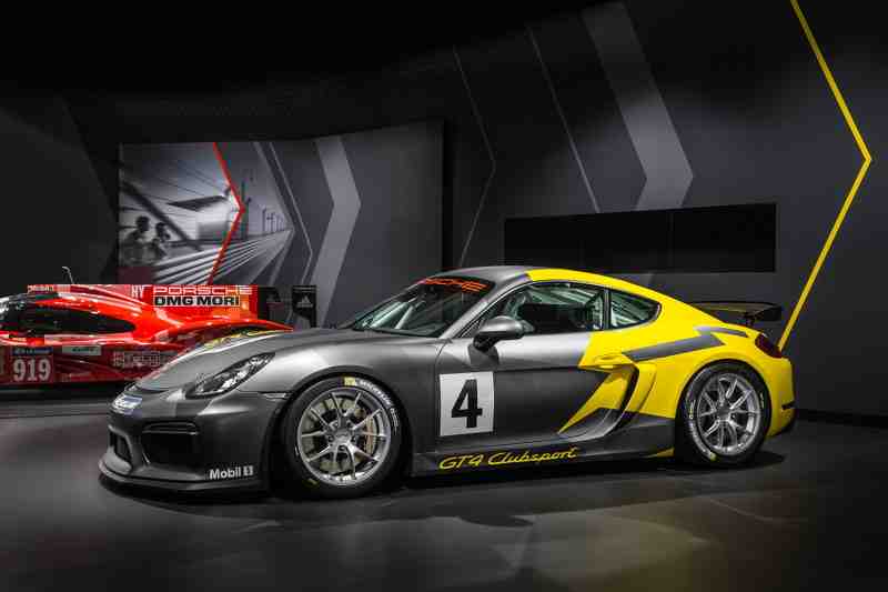 Ra mắt Porsche Cayman GT4 Clubsport mới