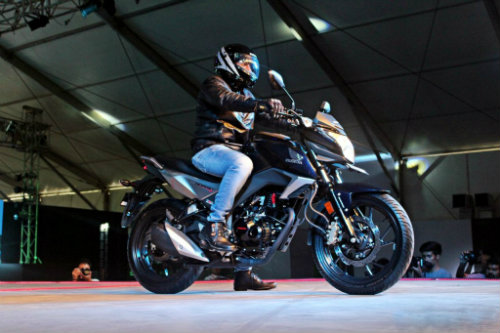 Honda CB Hornet 160R chốt ngày lên kệ giá 27 triệu đồng